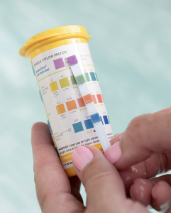 FROG® @ease® Test Strips — Easy Water Testing for Hot Tubs & Swim Spas FROG® @ease® Test Strips — for checking water balance in hot tubs and swim spas.